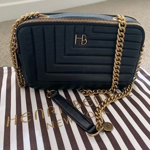 Great condition black Henri Bendel bag.